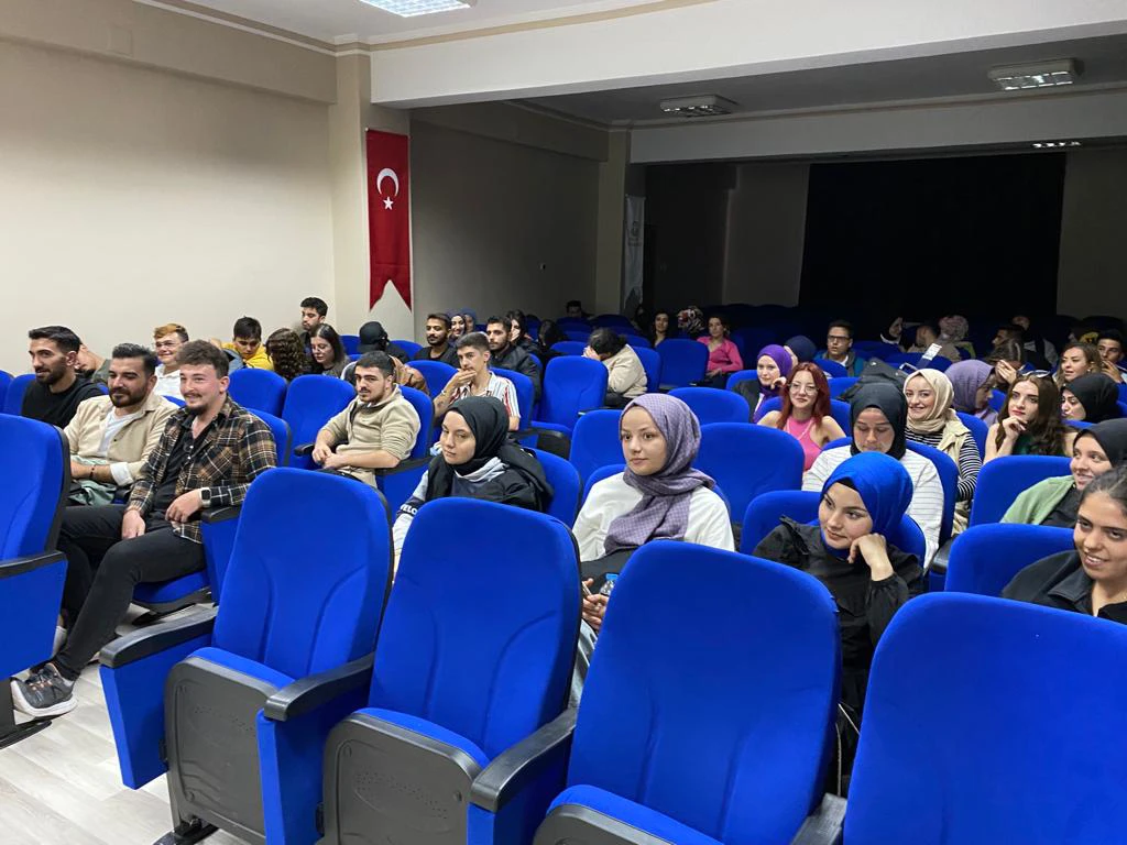 Yüksekokulumuz 2023-2024 Eğitim-Öğreyim Yılı Mimarlık ve Şehir Planlama Bölümümüzün Oryantasyon Programı Gerçekleştirildi